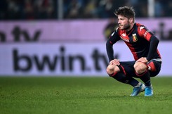 Dugi piłkarz Genoi zakażony koronawirusem. Schone z pozytywnym wynikiem testu