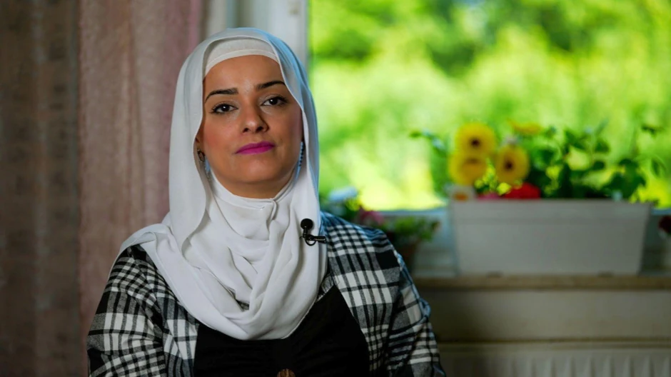 Batul kaže da ju je susret sa Karagozom uplašio i da se posle toga izolovala kod kuće i plašila se da otvori vrata bilo kome. | Foto: BBC