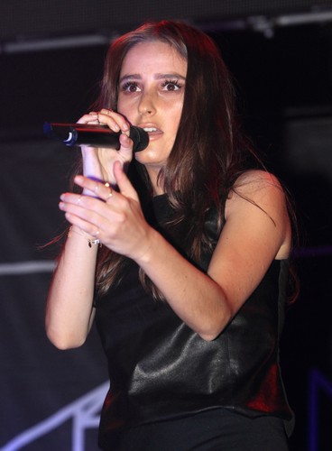 Banks wychwalana przez największe serwisy muzyczne