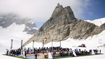 Lenyűgöző helyen, a havas Alpokban parádéztak az NBA-sztárok - galéria