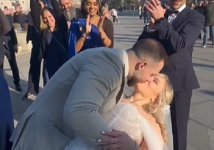 Bračni par na Trgu Republike