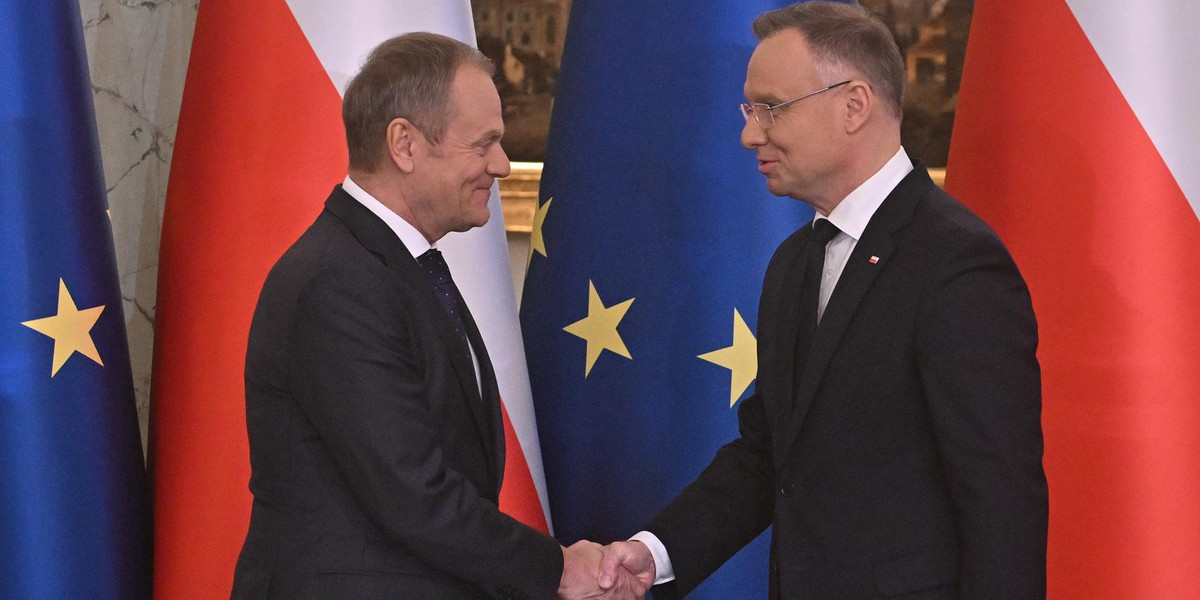 Premier Donald Tusk (z lewej) i prezydent Andrzej Duda (z prawej).