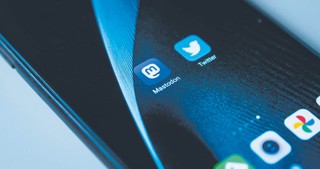 Czym się różni Mastodon od Twittera? Polskie urzędy też się tam przeniosą?