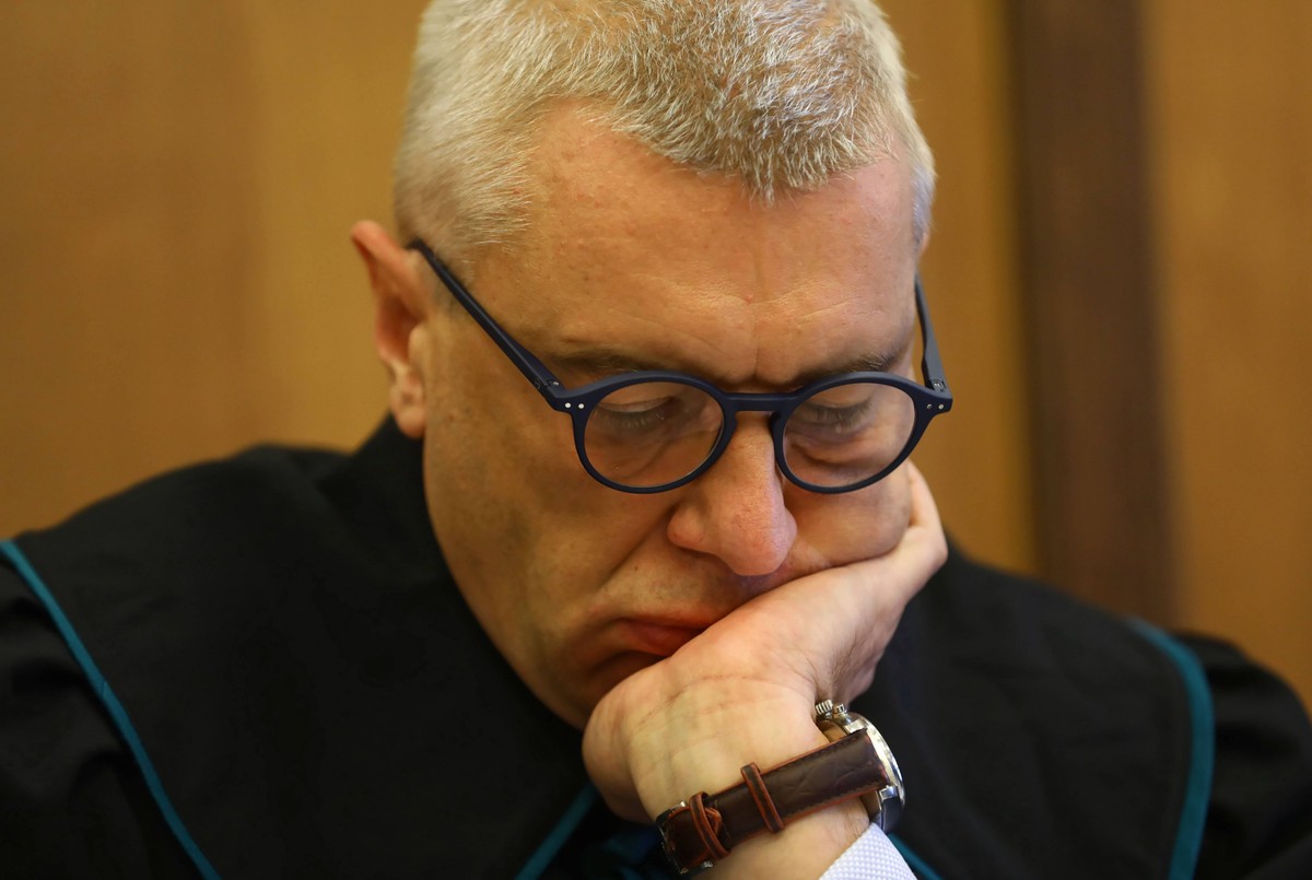 Warszawa, 04.03.2020. Mec. Roman Giertych na sali Sądu Okręgowego w Warszawie, 4 bm. Sąd ma się zająć rozprawą ws. powództwa prezesa Światowego Związku Żołnierzy AK Leszka Żukowskiego przeciwko historykowi Sławomirowi Cenckiewiczowi o ochronę dóbr osobistych. Sprawa dotyczy zarzutu współpracy ze Służbą Bezpieczeństwa. (olm) PAP/Rafał Guz