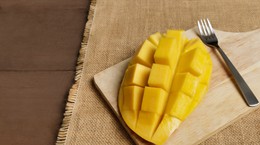 Jak obierać mango? Proste i skuteczne sposoby