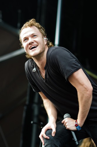 2. Imagine Dragons – 'Radioactive'