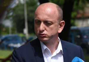 Milan  Knežević