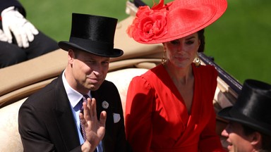 Księżna Kate w czerwieni zrobiła furorę na Royal Ascot. Uwagę przykuwa jej biżuteria