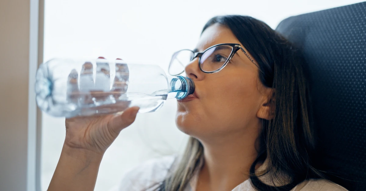 Kaucja widmo w Warsie. Zapłacisz za butelkę, której w pociągu nie możesz oddać