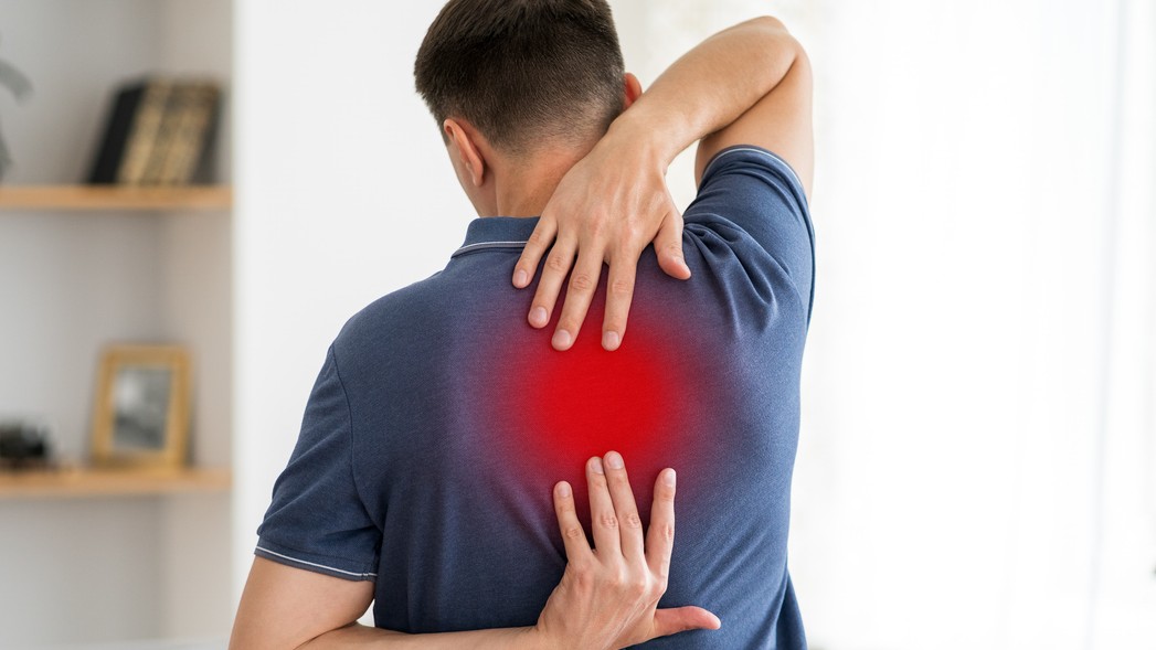 Bolesť chrbta môže súvisieť s viacerými druhmi rakoviny. (ilustračné foto)