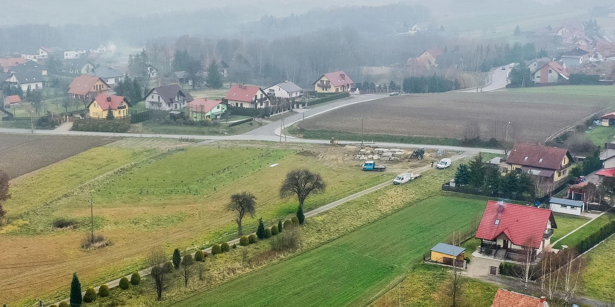 Wybudują wysokie bloki w sielskiej wsi? Mieszkańcy protestują!