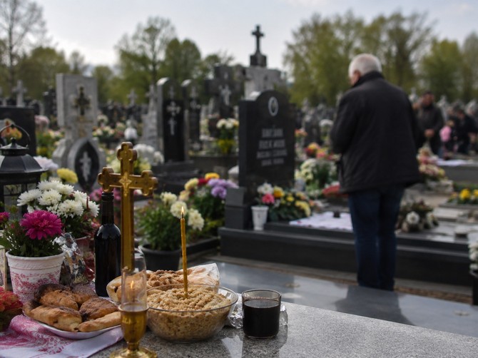 Danas su Letnje zadušnice, a ovo su najvažniji običaji