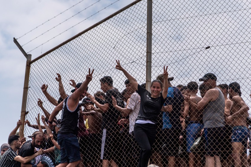Migranti pokušavaju da pređu iz Maroka u špansku enklavu Seutu, Španija digla vojsku