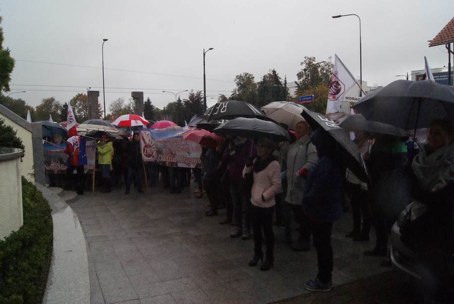 Olsztyn: nauczyciele protestowali przeciwko reformie edukacji