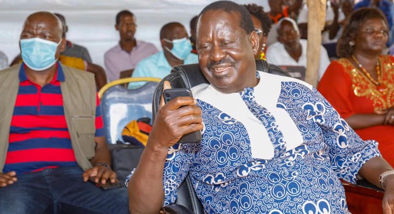 Netizens react to Raila's early morning tweet