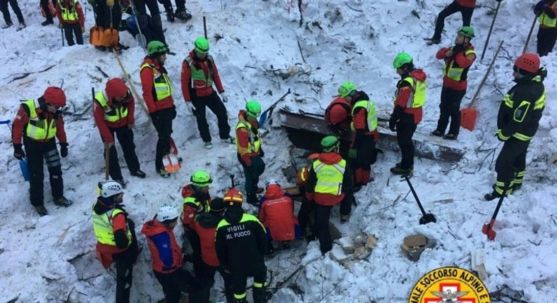 Rescue teams working at the avalanche-hit Hotel Rigopiano, near the village of Farindola, on the eastern lower slopes of the Gran Sasso mountain on January 23, 201