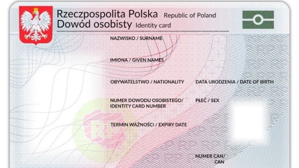 Komitet Rady Ministrów do spraw Cyfryzacji przyjął informację ministra cyfryzacji o stanie przygotowania do wdrożenia e-dowodu w Polsce. Według obecnego stanu prac e-dowód zostanie wdrożony 4 marca 2019 r., czyli zgodnie z ustawą o dowodach osobistych oraz zobowiązaniami wobec Komisji Europejskiej – informuje w komunikacie Ministerstwo Cyfryzacji.