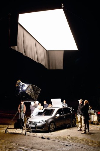 Zu ?Das Bourne Ultimatum? gibt es einen international eingesetzten Volkswagen Werbespot, in dem der Golf GT Sport als Fluchtfahrzeug von Jason Bourne (Matt Damon) und Nicky Parson (Julia Stiles) in Szene gesetzt wird. Original-Filmszenen aus 'Das Bourne Ultimatum' wurden mit exklusivem 'Behind The Scenes'-Material kombiniert und zu einem spannenden und actionreichen Plot vereint.