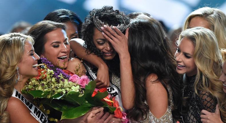 Miss District of Columbia Kara McCullough after being crowned 2017 Miss USA.