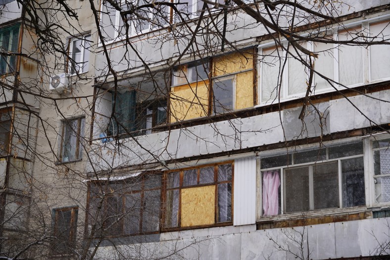 Zniszczony budynek mieszkalny