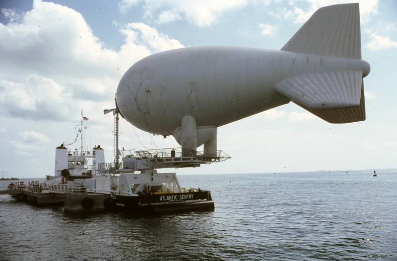 Aerostat Atlantic Sentry. Port Mallory, wrzesień 1987 roku