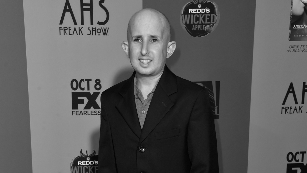 W wieku 34 lat zmarł Ben Woolf, najbardziej znany z ról w serialu "American Horror Story". Aktor został uderzony w głowę lusterkiem przez przejeżdżający samochód. Kilka dni później Woolf miał wylew, w wyniku którego zmarł.