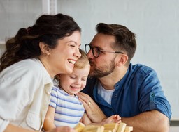 zmiany w wypłatach 800 plus w lutym 2026. zus przesuwa terminy