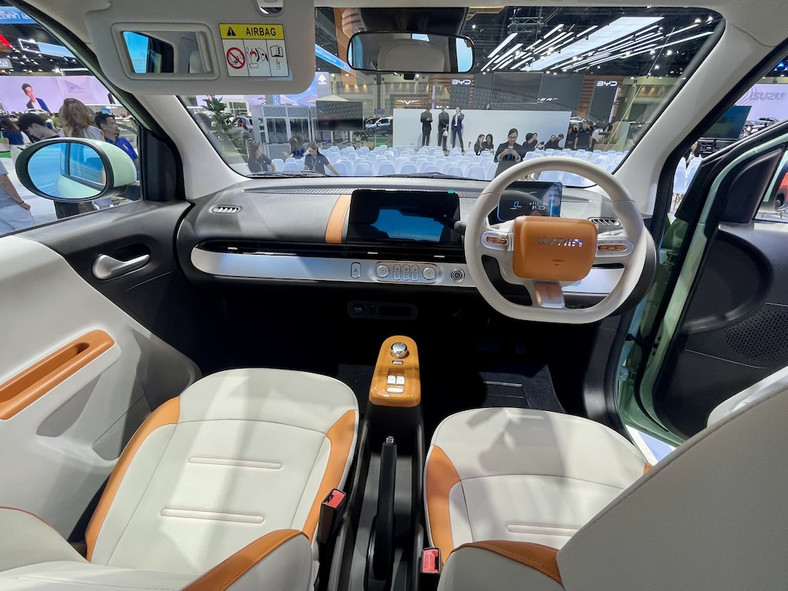 Salon w Bangkoku 2024 – auta chińskie