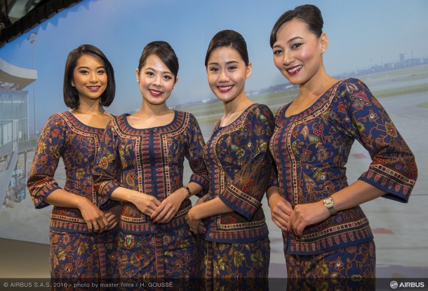 Singapur Airlines stewardessy 