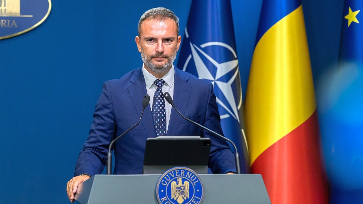 Imagine Stire Dan Cărbunaru revine ca purtător de cuvânt la Guvern, în Executivul Luca Niculescu | 2review.ro