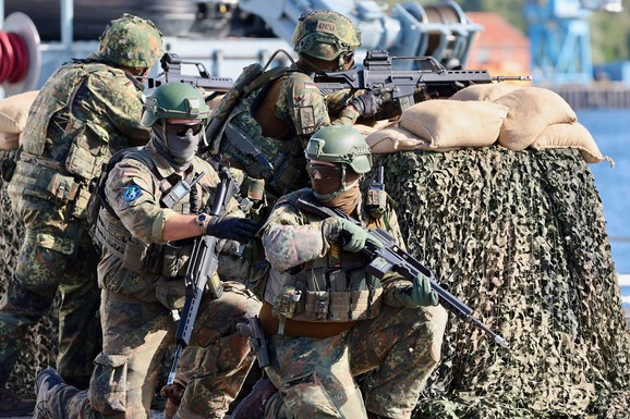 "SLEDI JOŠ OPASNIJI PERIOD" Dramatično upozorenje belgijskog ministra: Evropa mora da bude spremna za NAPAD RUSIJE do 2030.