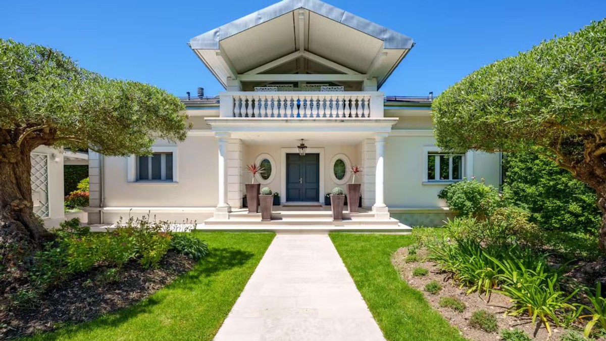 Vila na Ženevskom jezeru na prodaju