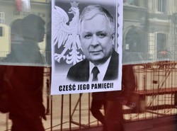 Manipulowali przy telefonie prezydenta? Prokuratura chce przesłuchać Rosjan