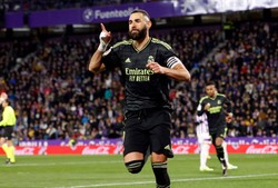 Benzema wrócił w wielkim stylu. Real Madryt nie miał łatwo w Valladolid [WIDEO]