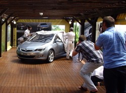 Pierwsi dotknęliśmy nowego opla z Polski