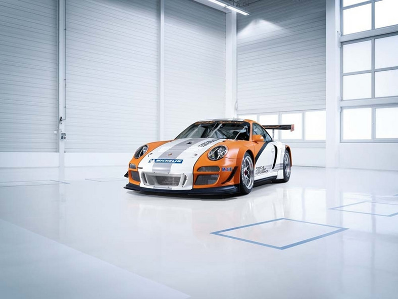 Porsche GT3 R Hybrid to konkurent Toyoty Prius