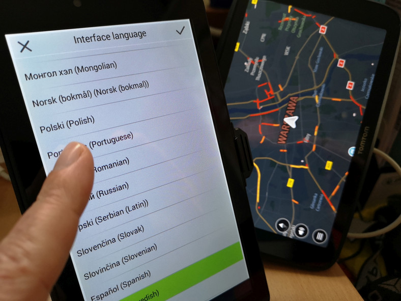 Tablet kontra tradycyjna nawigacja: Navitel T505 Pro i TomTom GO Discover 7