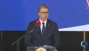 Aleksandar Vučić, Donja Gradina