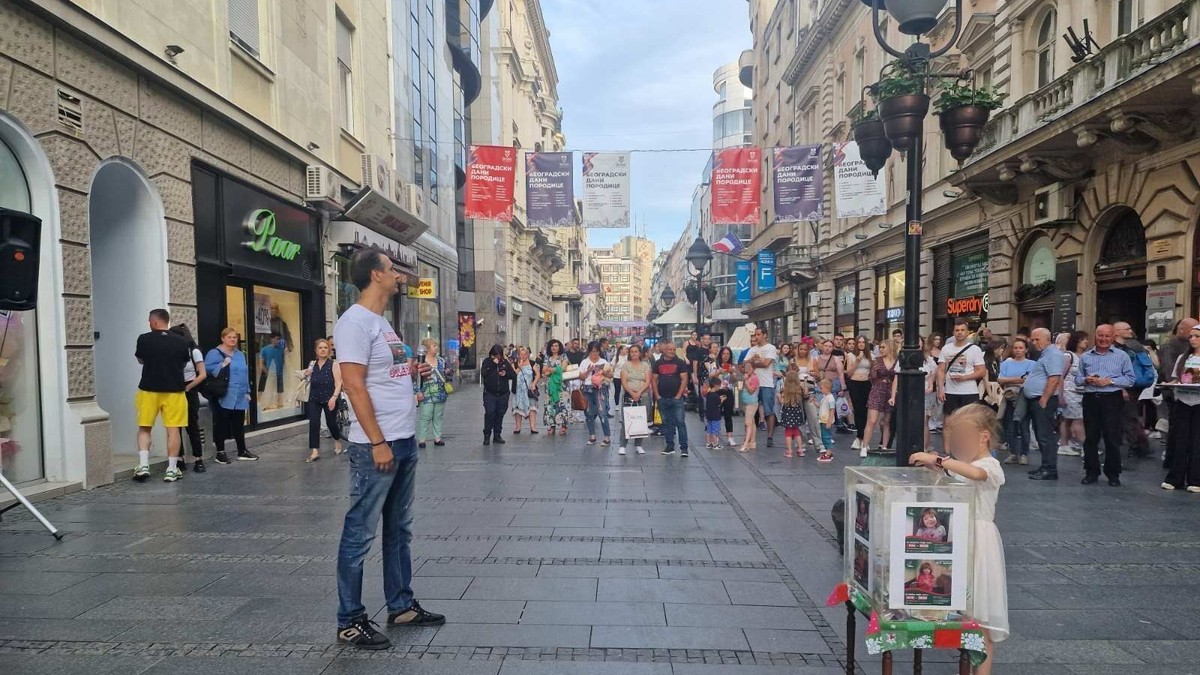 Marko Bulat peva u Knez Mihajlovoj