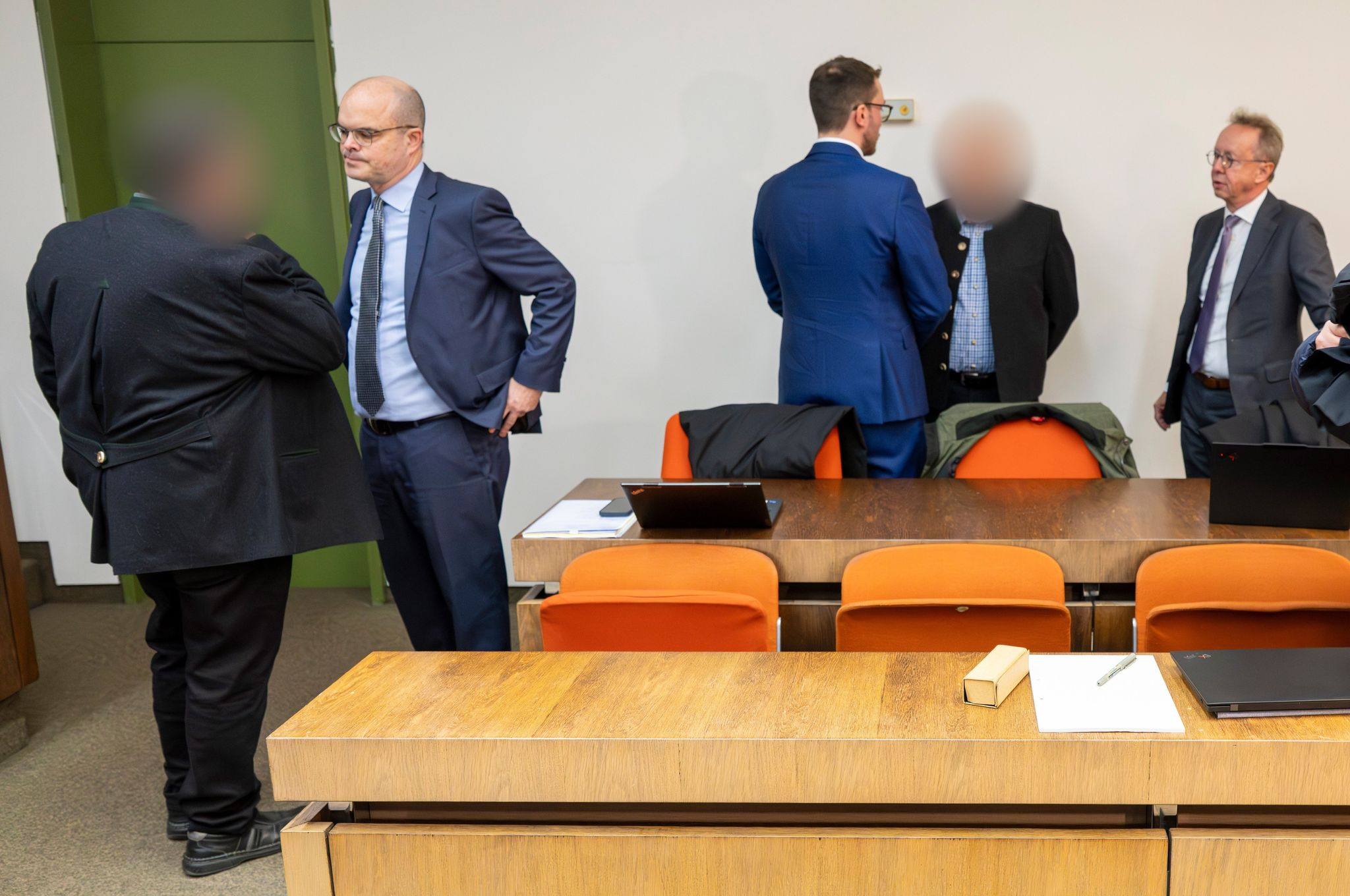 Prozess um Zugunglück Garmisch: 2 Bahn-Mitarbeiter wegen 5 Toten angeklagt