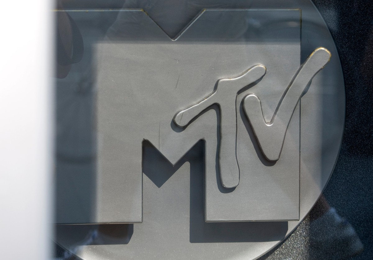 Dzisiaj 10. urodziny kończy MTV Polska, córka słynnej amerykańskiej MTV. Stacja zza oceanu osiągnęła wielki międzynarodowy sukces, stając się wyrocznia w świecie muzycznym-teraz jest głównie kanałem rozrywkowym dla polskich nastolatków.
