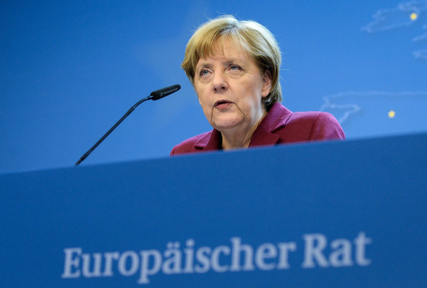 Kanclerz Merkel już nie tak bardzo kochana w Niemczech. Wszystko przez imigrantów