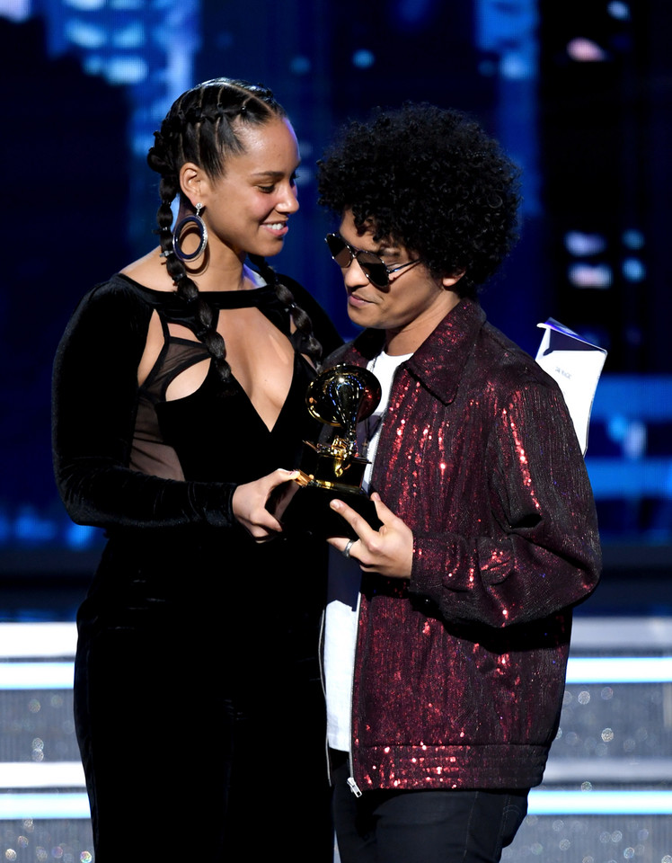 Alicia Keys i Bruno Mars na gali Grammy 2018