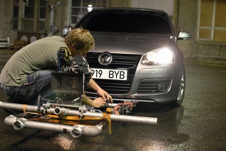 Zu ?Das Bourne Ultimatum? gibt es einen international eingesetzten Volkswagen Werbespot, in dem der Golf GT Sport als Fluchtfahrzeug von Jason Bourne (Matt Damon) und Nicky Parson (Julia Stiles) in Szene gesetzt wird. Original-Filmszenen aus 'Das Bourne Ultimatum' wurden mit exklusivem 'Behind The Scenes'-Material kombiniert und zu einem spannenden und actionreichen Plot vereint.