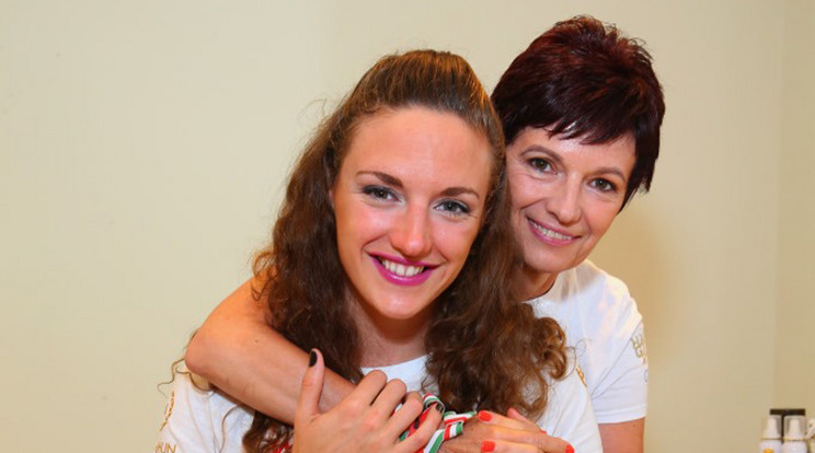Katinka és édesanyja egy teljese délutánt töltött együtt a szépségszalonban /Fotó: Procter&Gamble