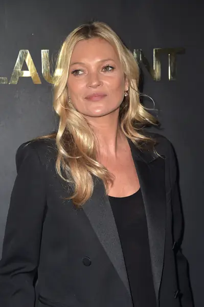 Włosy do ramion / Kate Moss /  Dominique Charriau / GettyImages 