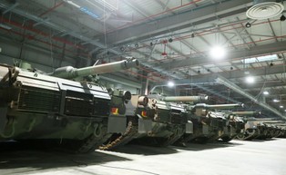 Do Polski jedzie masa broni z całej Europy. Nigdy tak się nie spieszyliśmy