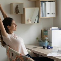 Hogy ne ártson meg az ülőmunka: 5 tipp, hogy elkerülje a lábproblémákat