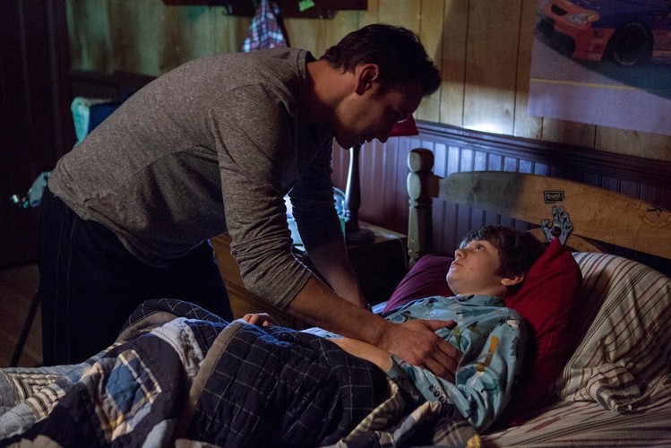 Patrick Wilson i Ty Simpkins w filmie 'Naznaczony: Rozdział 2'