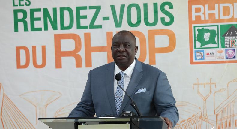 Le porte-parole du RHDP Adjoumani parlant des relations entre la Côte d'Ivoire et le Burkina Faso